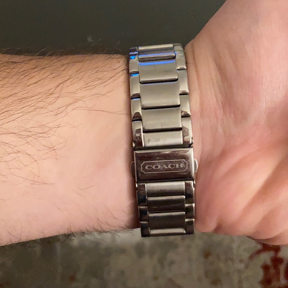 Coach watch, barley used. - Picture 3 of 5